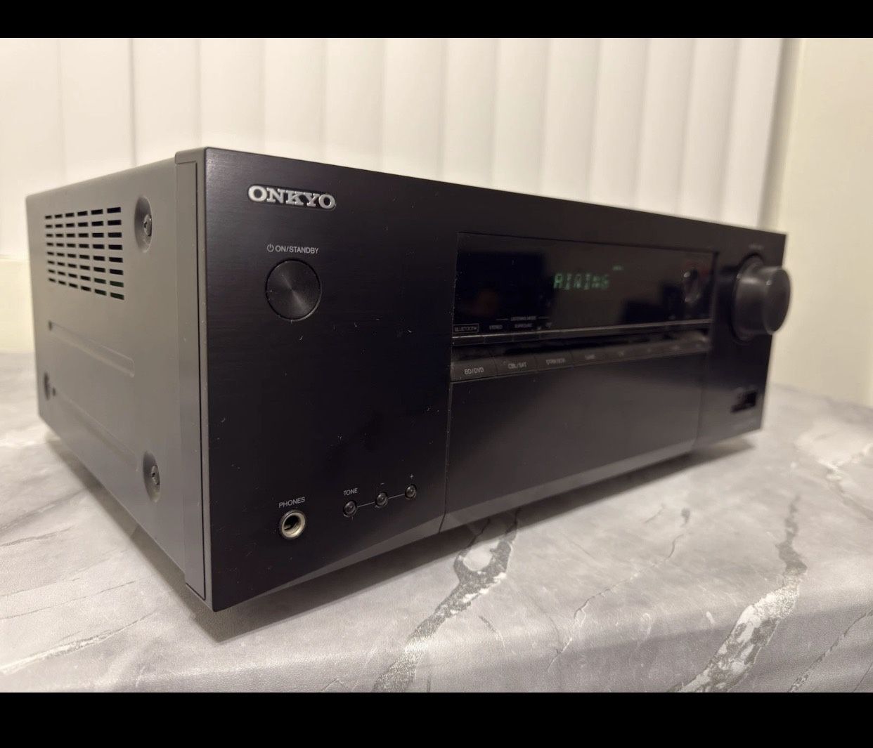 Onkyo TX-SR353 5.1 Channel 700W 4K HD Home Theater AV Receiver Black NO REMOTE