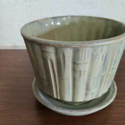 VINTAGE MCCOY FLOWER POT