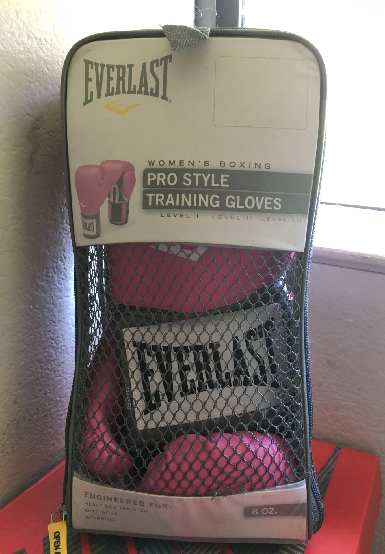 Pink Women’s Boxing Gloves