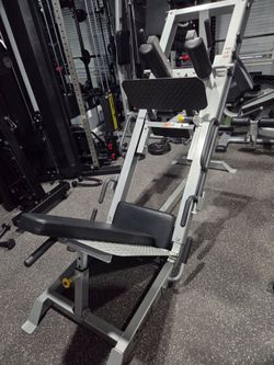 Hoist  Leg Press  Hack Squat  Combo   READ BELOW.  DR0P0FF AVAIL.  FIRM PRICE