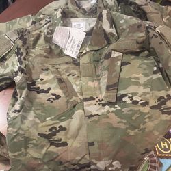 Female Army / Air Force OCP/Multicam  Size 39 Uniform Top 