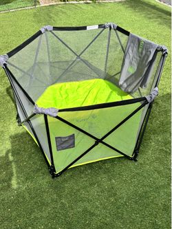 Summer Brand Foldable play yard/playpen