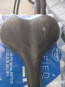 Comfortable seat great shape just Dusty