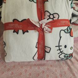 Hello Kitty Christmas Blanket 