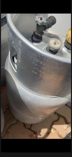 Propane forklift tanks