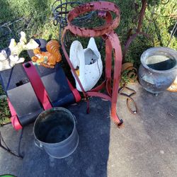 Cool Red Rustic Metal Plant Stand Or Garden Decor