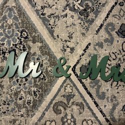 Mr & Mrs Sign 