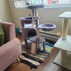 CAT TREE / CONDO