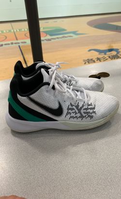 Kyrie flytraps
