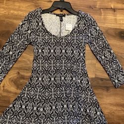 Brand New Woman’s Forever 21 brand Black Dress Up For Sale 