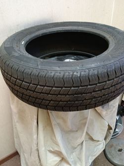 Decent like new tire for Toyota Prius 185/65R15