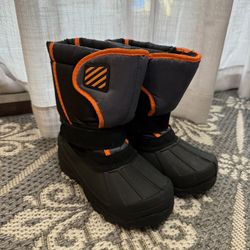 Snow Boots ( Size 11,12,13)