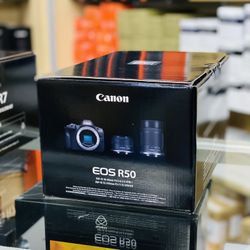 Canon R50 Camera Kit