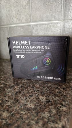 Helmet wireless earphone