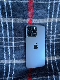 iPhone 15 Pro Max {{ 256GB}}