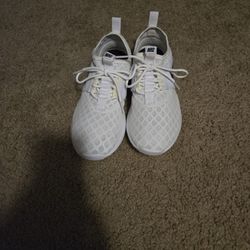 White Nike Women 6.5