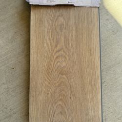 Lvp Flooring Have 151sqft ( 1.50$ Per Sqft ) PRICE FIRM 