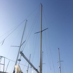 Sailboat mast