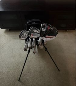 Taylormade Golf Club Set with Bag