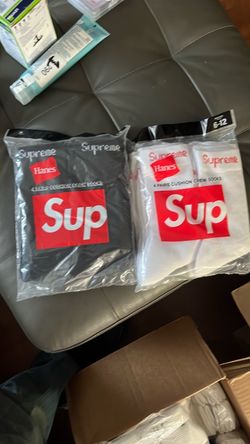 Supreme x Hanes Cushion Crew Socks 4-Pack