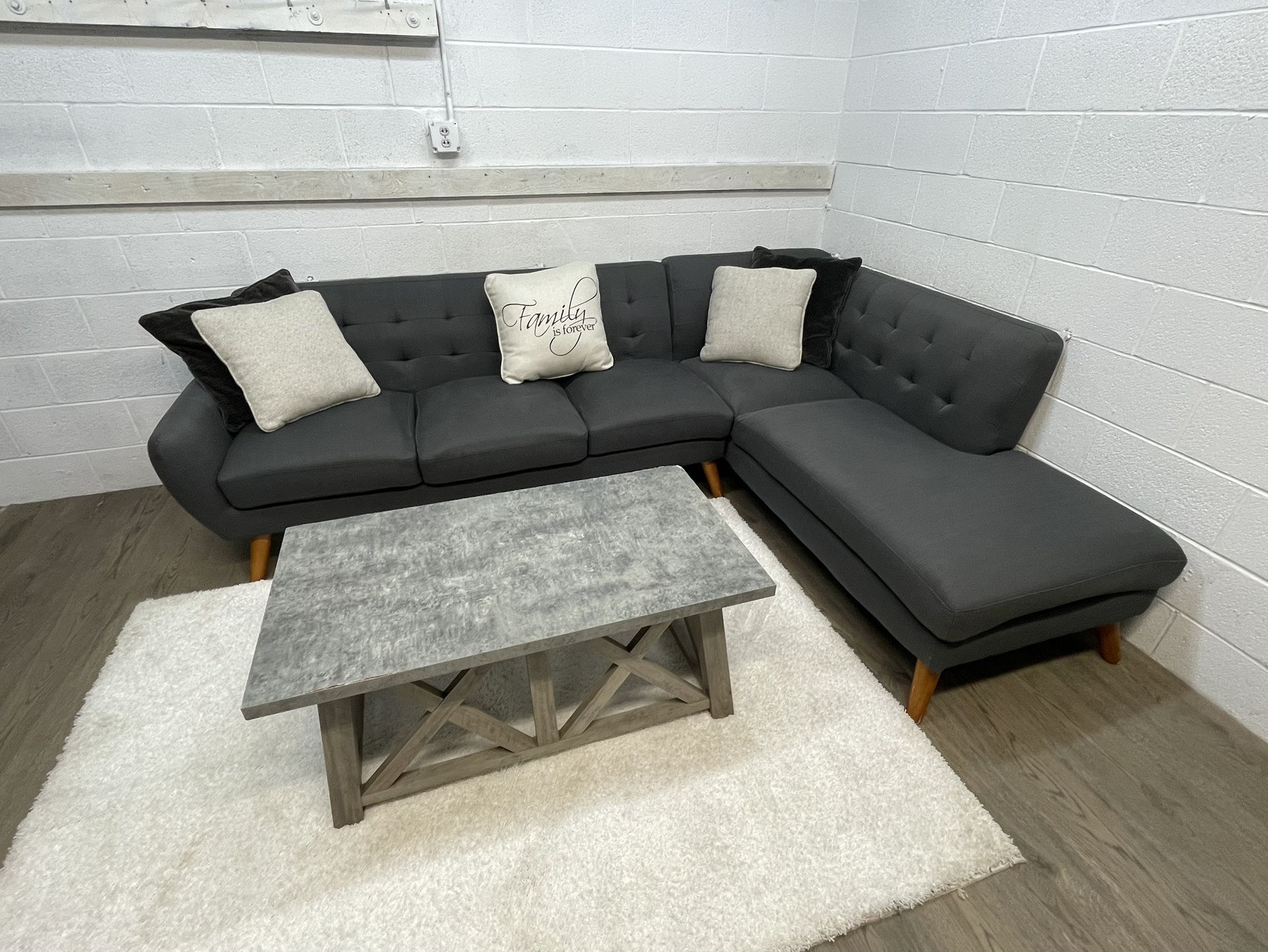 $650 OBO Dark Grey Mid Century Modern L Sectional In GREAT Condition! FREE DELIVERY!🚚🛋️🔥