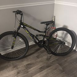 Mongoose mountain bike