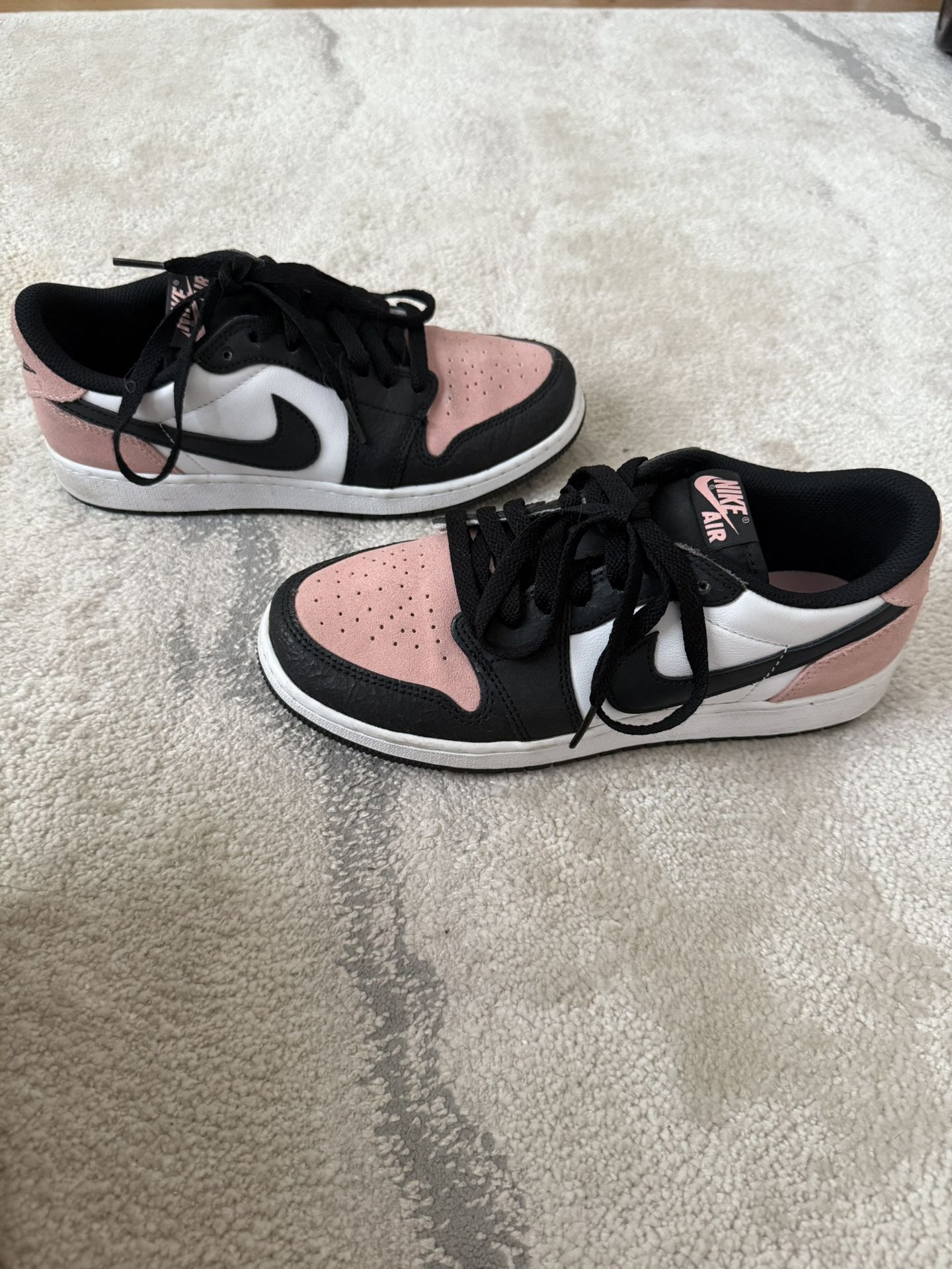 Women’s Air Jordan 1 | Size 6Y