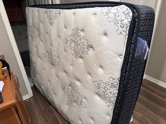 Free Queen mattress