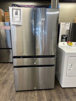 Samsung 36” Wide Bespoke 23cu.ft French Door Refrigerator With Beverage Center Take It Home $0 Initial Payment Read Description