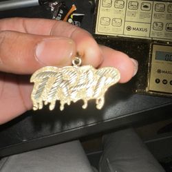 10k Gold Trap Pendent