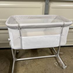 BABY BASSINET