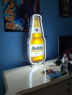 LED Modelo Bottle Beer Light/sign