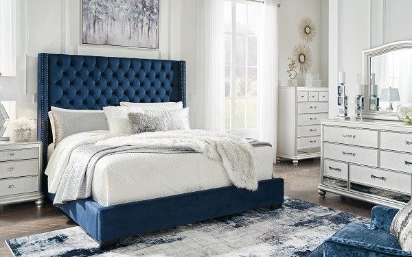 Coralayne Blue 7Pc=Dresser Mirror Chest Queen Panel Bed 2 Nightstands
