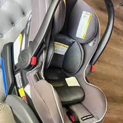 Graco Car seat (Infant Seat Included)
