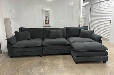 sectional sofa !!! Great condition