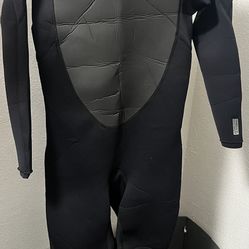 O’Neill Reactor 3/2 wetsuit, used one time