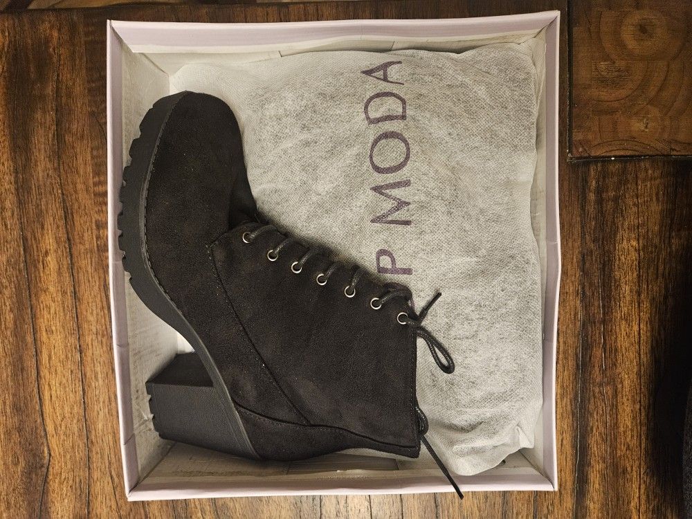 Black Suede Chunky Heel Ankle Boots - Top Moda