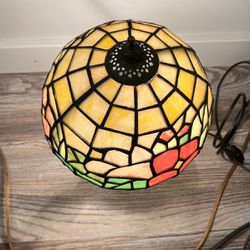 Small Stained Glass Style table Lamp 
