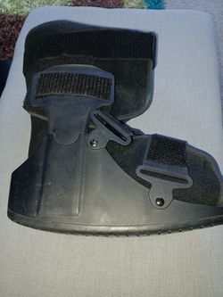Orthopedic Boot Medium