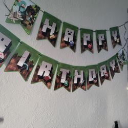 Minecraft Party Decor
