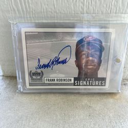 Frank Robinson auto Baseball Card 