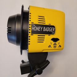 Interfit Honey Badger 320ws Compact Flash Head W/Accessories