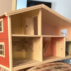 LUNDBY VINTAGE SWEDEN DOLL HOUSE / PRICE JUST REDUCED 