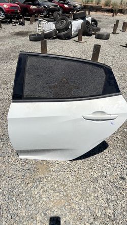 Driver side rear door Honda civic 2016-2021