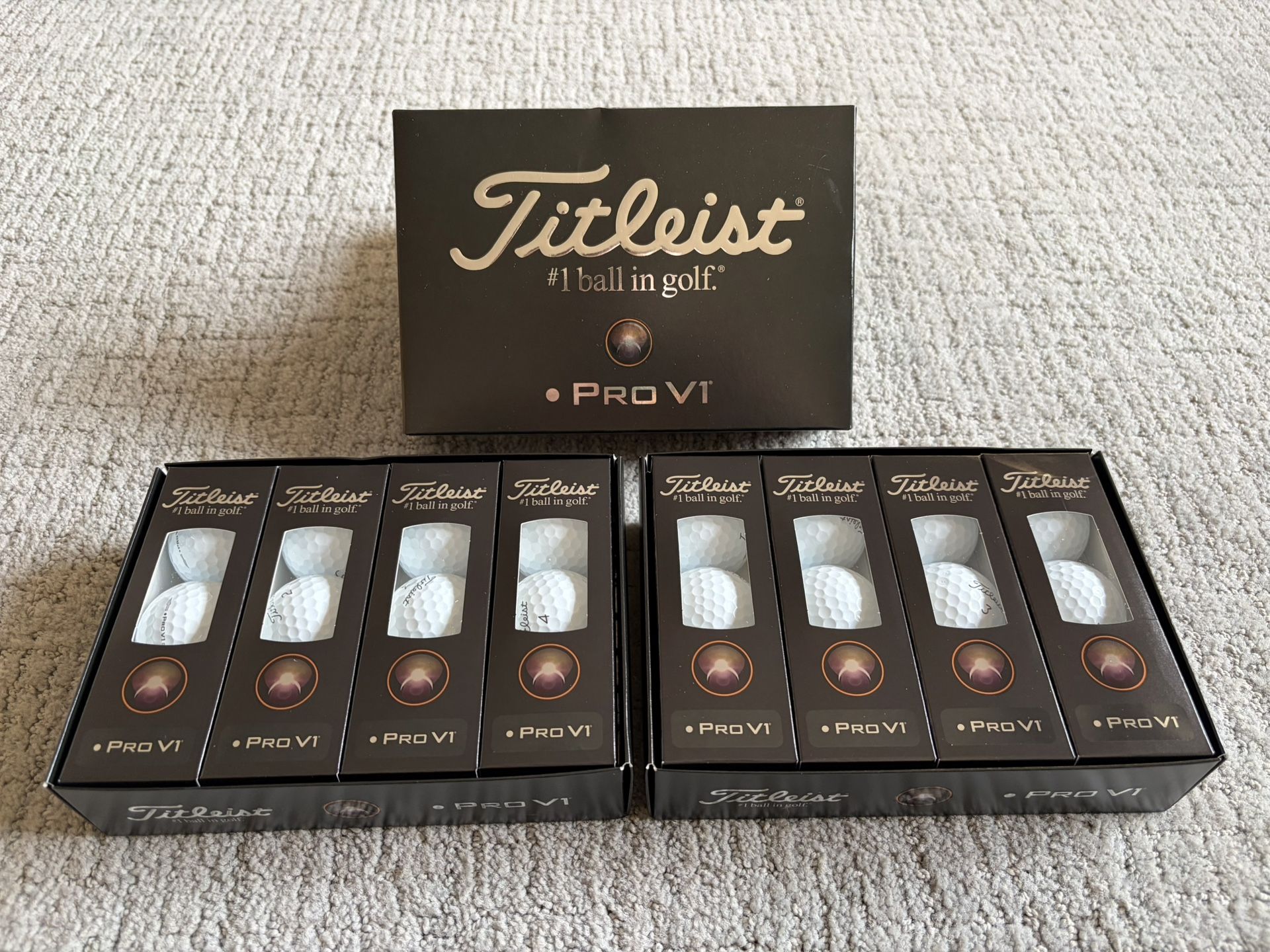 Titleist Pro V1 Left Dot - 2 Dozen