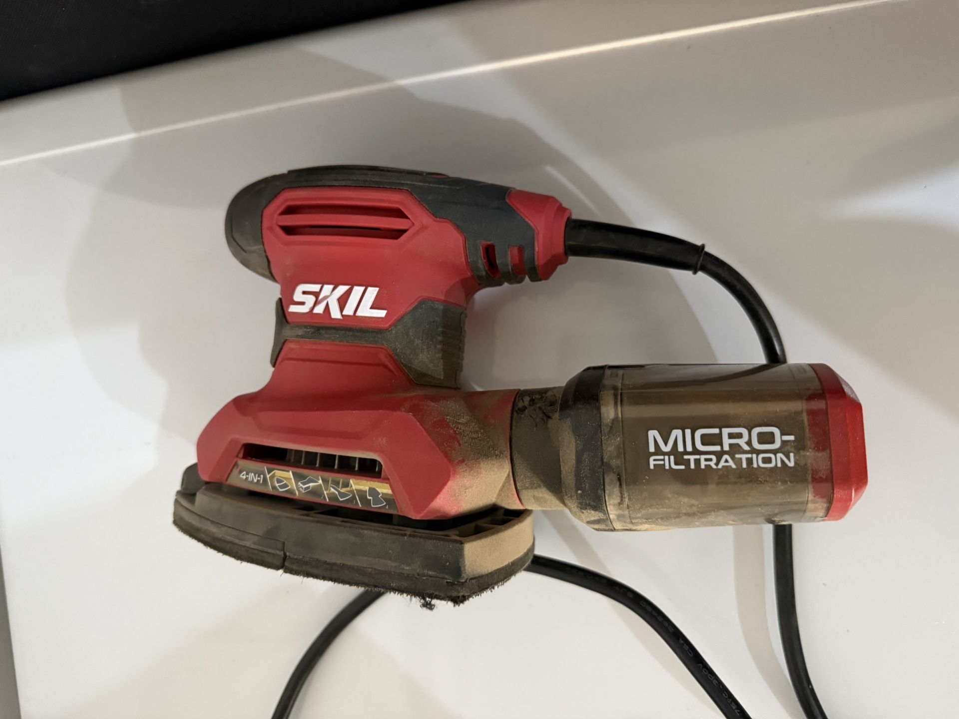 Corded Sander With Unopened Sandpaper Sheets