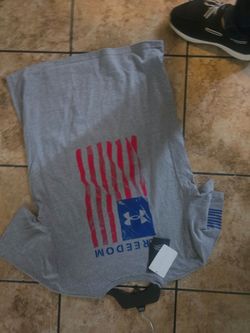 Hurley mens shirt size small runs like size medium