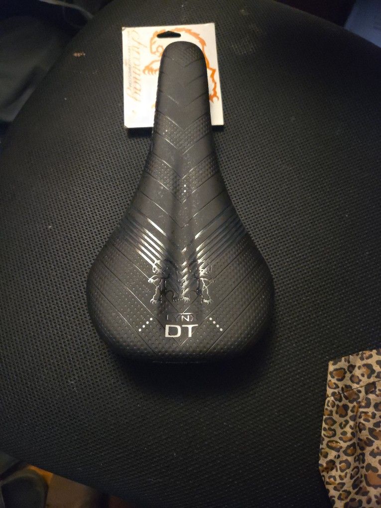 Brand New Chromag Lynx DT Bike Seat
