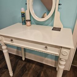 Kid's Desk