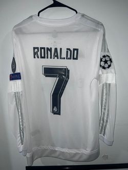 Ronaldo jersey size medium